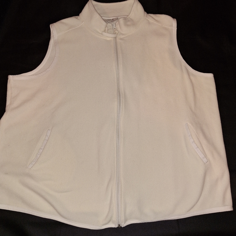 Sleeveless Fleece Vest Size 2XL 26/28 Pure White